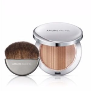 Amore Pacific Color Illuminating Compact